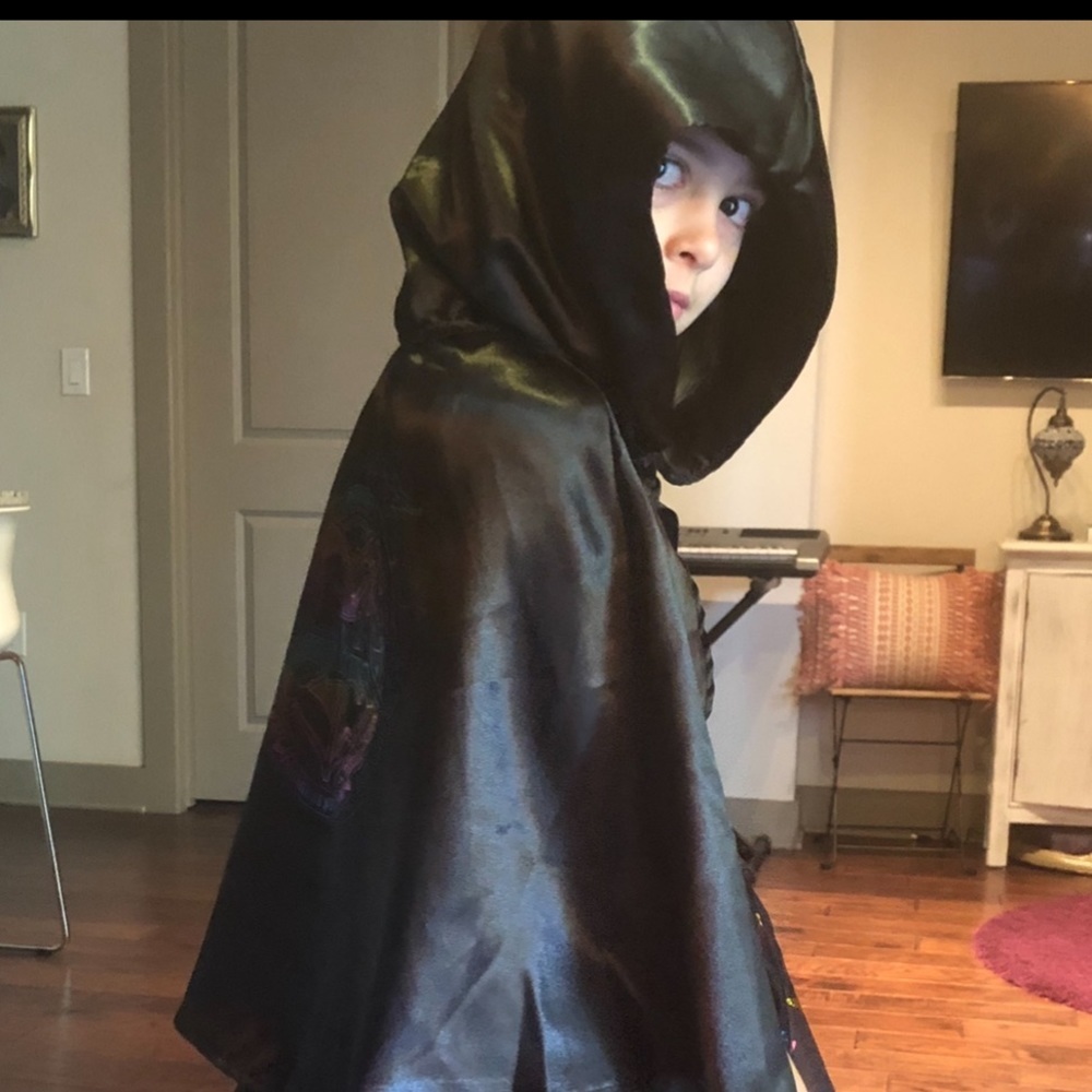 HARRY POTTER Hogwarts Cape black & shiny neon​ halloween dress up costume cape - Picture 2 of 4